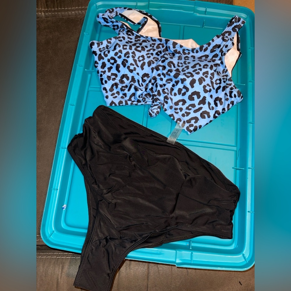 BRAND NEW SHEIN Blue Leopard Print Bikini Set SIZE XL